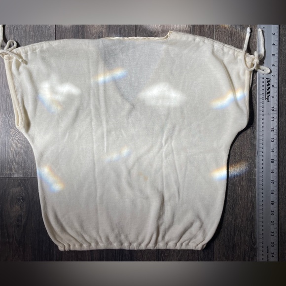 M Holiday Vintage knit V top elastic waist. Loose fit. Short sleeve with ties - Picture 7 of 7